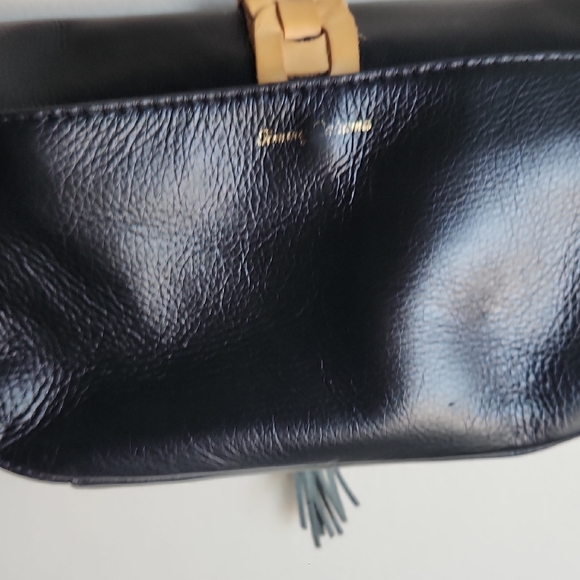 Tommy Bahama Black and Tan Crossbody Bag 100 Percent Leather - Picture 14 of 16